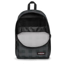 Eastpak Out Of Office 27 - Rucksack 13" 44 cm (checker grey) - Ansicht 4