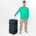 Eastpak selection Transit R 121 - Rollenreisetasche L 79 cm (triple denim) - Markenkoffer