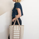 reisenthel thermo shopper - Kühltasche 38 cm (summerstripes coffee) - Ansicht 4