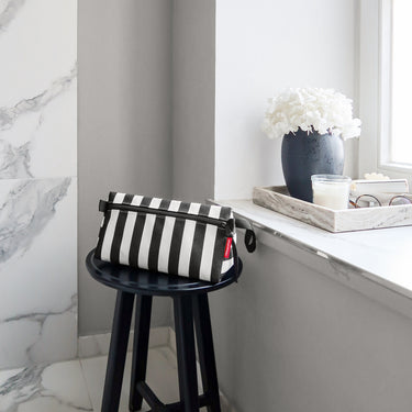 reisenthel maxi case - Kulturbeutel 28 cm (summerstripes black) - Ansicht 5