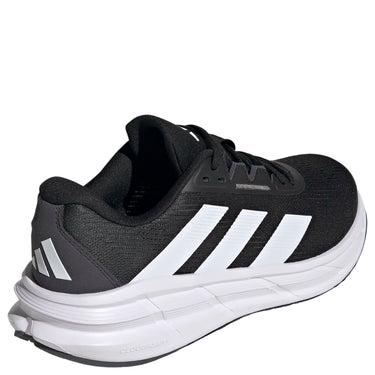 adidas Questar 3 M - Laufschuh (carbon black/ftw white/carbon, 42 2/3) - Markenkoffer