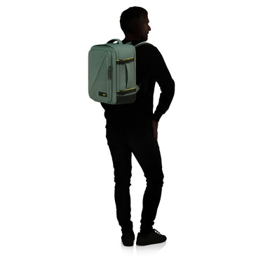 American Tourister Take2Cabin - Reiserucksack 15.6" S/M 40 cm (grün) - Markenkoffer