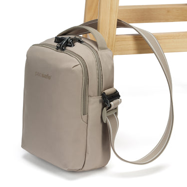pacsafe V Tour Crossbody - Umhängetasche 28.5 cm (beige) - Ansicht 7