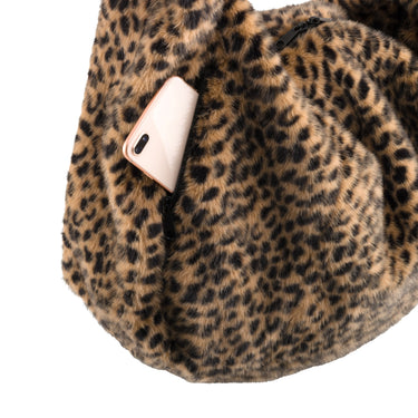 reisenthel Moonbag - Schultertasche 48 cm (leo fake fur) - Ansicht 4