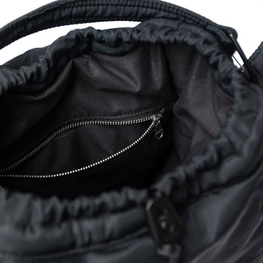 Sandqvist Curve - Beuteltasche 34 cm (black) - Ansicht 5