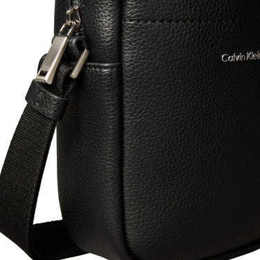 Calvin Klein Raised Slim - Umhängetasche 18 cm (black) - Ansicht 4