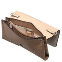 Guess Noelle II Xbody Flap - Umhängetasche 21 cm (tan multi) - Markenkoffer