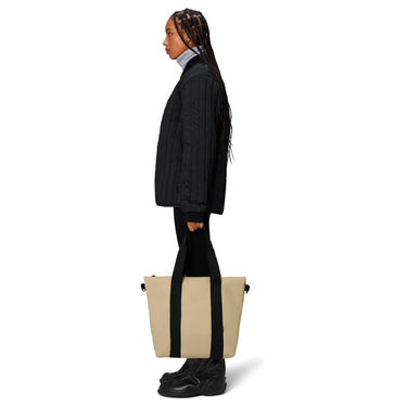 Rains Tote Bag Mini - Shopper 36 cm (sand) - Markenkoffer