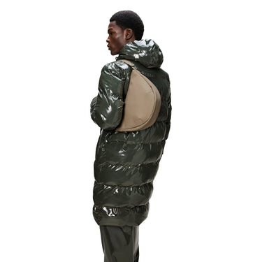 Rains Valera - Schultertasche 52 cm (beige) - Markenkoffer