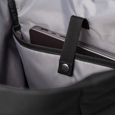 Sandqvist Icon Rolltop - Rucksack L 16" 65 cm erw. (black/ black with black leather) - Ansicht 4