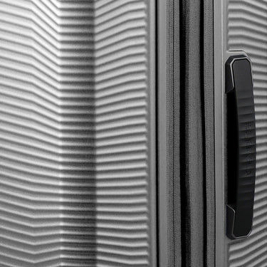 Travelite Millennium - 4 - Rollen - Trolley M 67 cm erw. (silver) - Markenkoffer