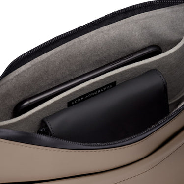 Ucon Acrobatics Alva Medium Lotus Infinity - Umhängetasche 30 cm (dark sand) - Markenkoffer